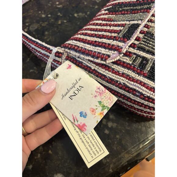 Viral New York City YELLOW TAXI BEADED BAG Handcrafted in India - Picture 10 of 10